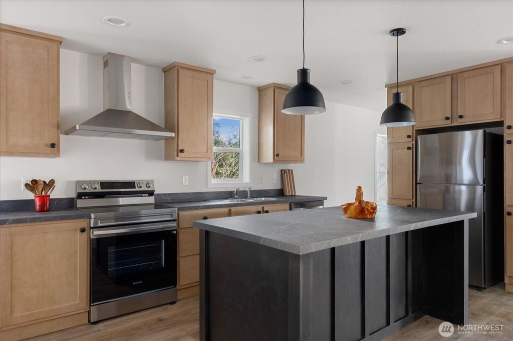 Photo of 4261 Northgate Drive, Oak Harbor, WA 98277 (MLS # 2446417)
