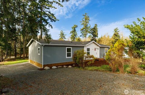 Photo of 4261 Northgate Drive, Oak Harbor, WA 98277 (MLS # 2446417)