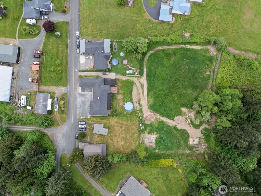 Photo of 507 Williams Finney Road, Kelso, WA 98626 (MLS # 2510075)
