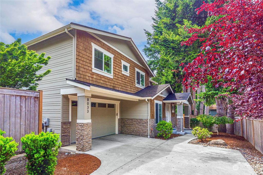 Photo of 8033 124th Avenue NE, Kirkland, WA 98033 (MLS # 2125157)