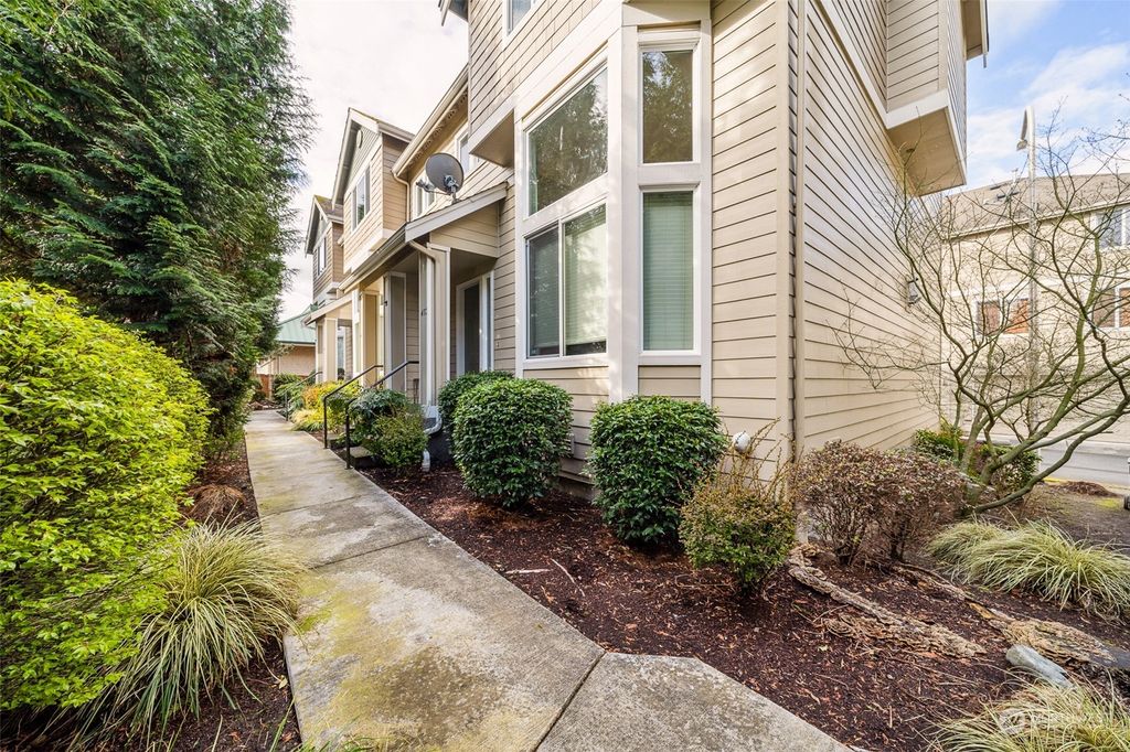 Photo of 432 Tacoma Place NE, Renton, WA 98056 (MLS # 2218881)