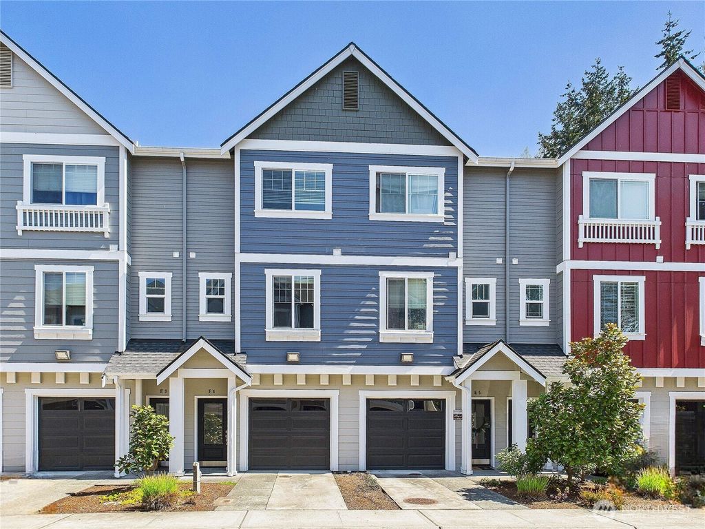 Photo of 21317 48th Avenue W #E4, Mountlake Terrace, WA 98043 (MLS # 2361733)