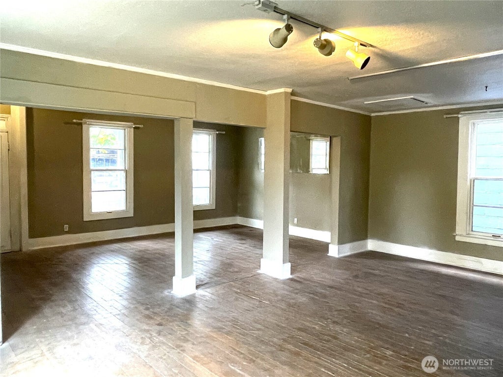 Photo of 412 Garfield Street S, Tacoma, WA 98444 (MLS # 2575592)