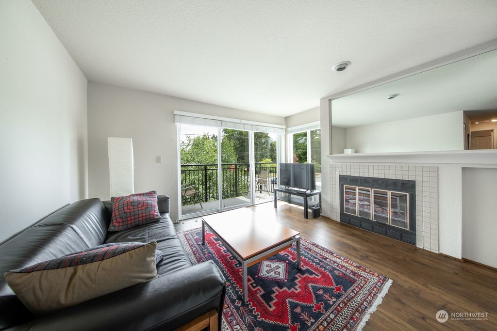 Photo of 5901 Phinney Avenue N #201, Seattle, WA 98103 (MLS # 2101864)