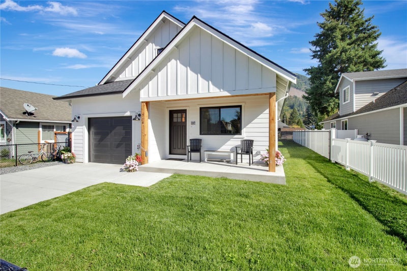 716 Givens Avenue