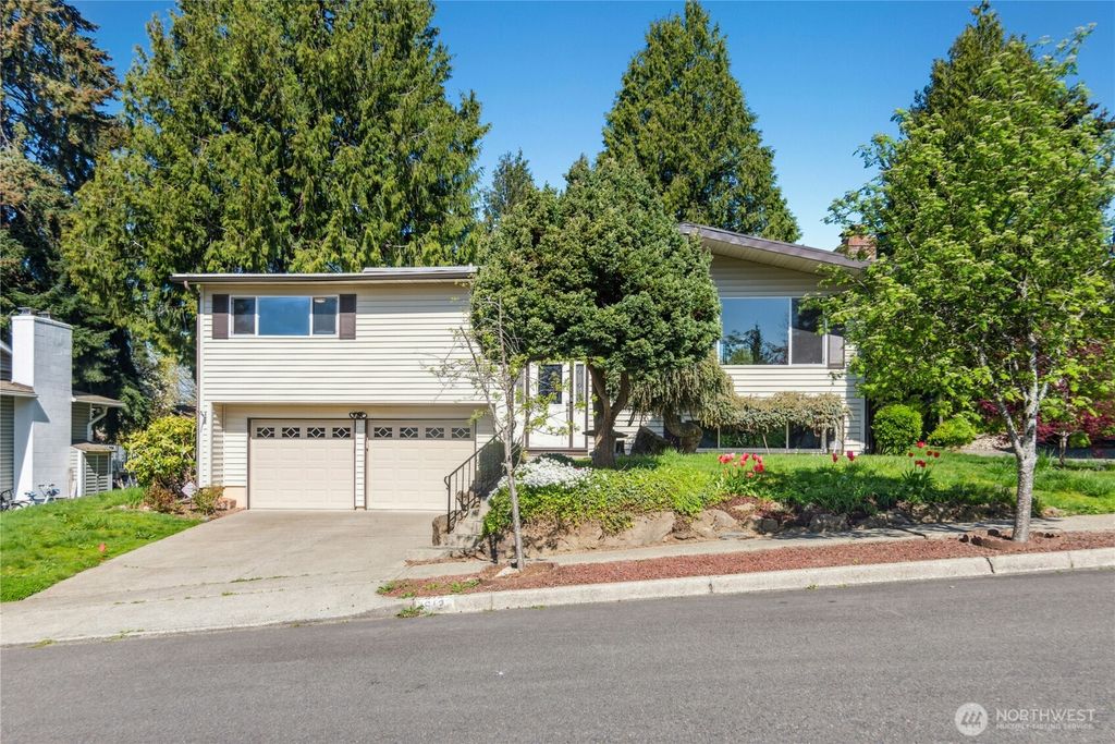 Photo of 612 S 27th Court, Renton, WA 98055 (MLS # 2510408)