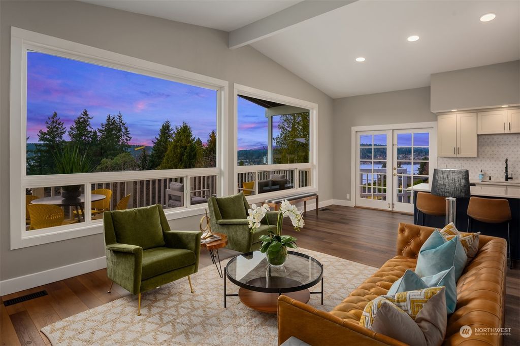 Photo of 15427 62nd Avenue NE, Kenmore, WA 98028 (MLS # 2206441)