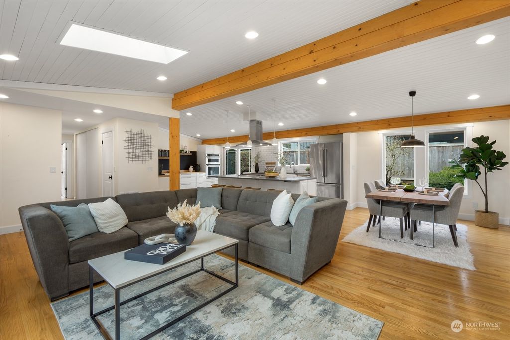 Photo of 1205 165th Avenue SE, Bellevue, WA 98009 (MLS # 2210616)