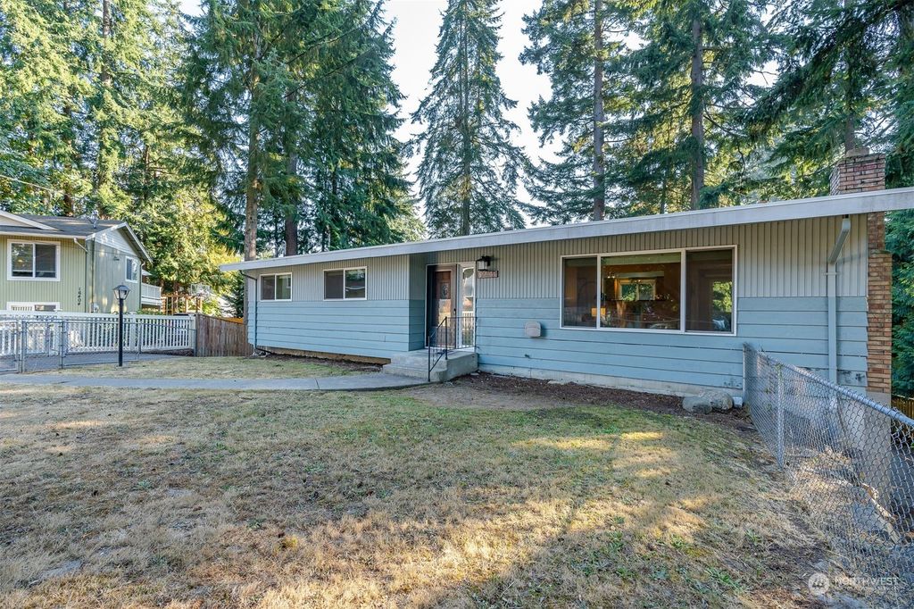 Photo of 16405 Burke Avenue N, Shoreline, WA 98133 (MLS # 1998351)