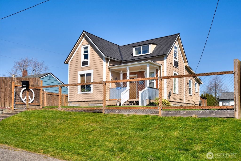 Photo of 18447 W Lincoln Street, Mount Vernon, WA 98273 (MLS # 2531453)