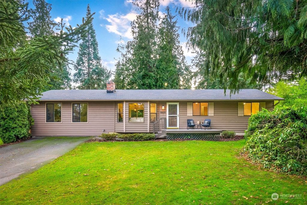 Photo of 15509 Meadow Road, Lynnwood, WA 98087 (MLS # 2029350)