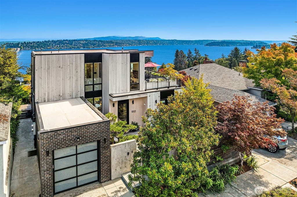 Photo of 1512 32nd Avenue S, Seattle, WA 98144 (MLS # 2580344)