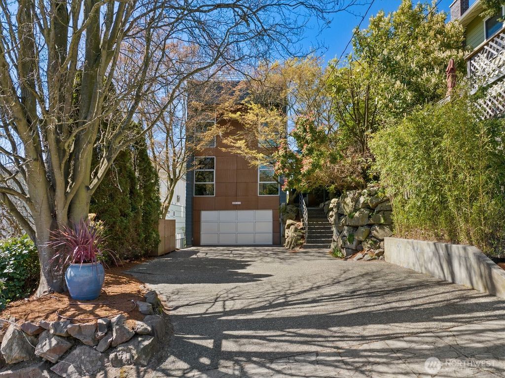 Photo of 1953 9th Avenue W, Seattle, WA 98119 (MLS # 2502668)