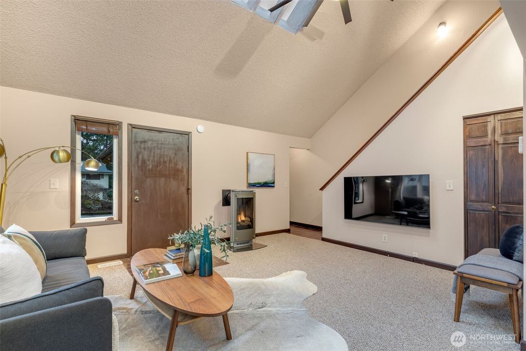 Photo of 24709 13th Avenue S, Des Moines, WA 98198 (MLS # 2471093)