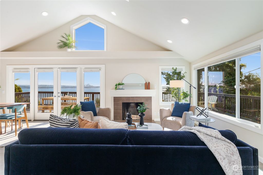 Photo of 932 33rd Avenue S, Seattle, WA 98144 (MLS # 2274403)