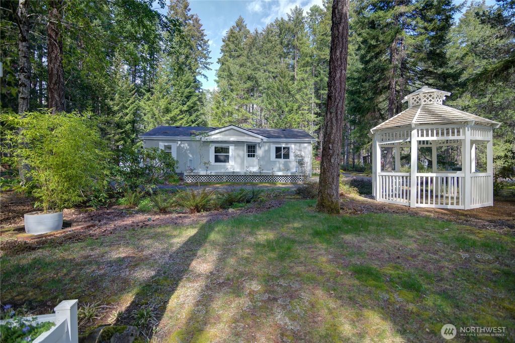Photo of 51 N Silver Lane N, Hoodsport, WA 98548 (MLS # 2515112)