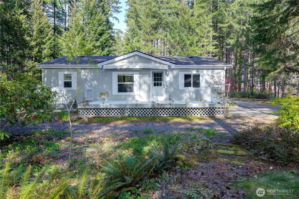 Photo of 51 N Silver Lane N, Hoodsport, WA 98548 (MLS # 2515112)