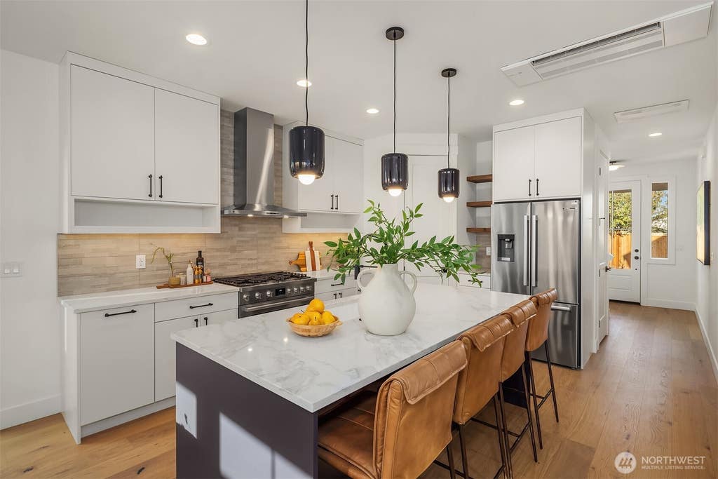 Photo of 13127 NE 87th Lane, Kirkland, WA 98033 (MLS # 2564664)