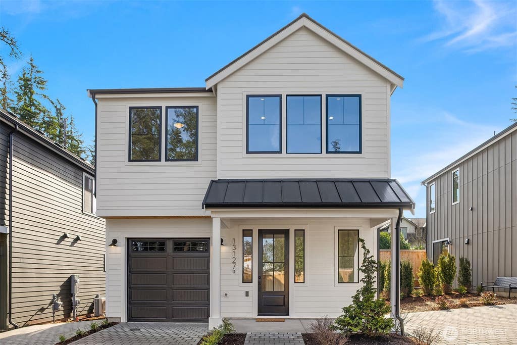 Photo of 13127 NE 87th Lane, Kirkland, WA 98033 (MLS # 2564664)