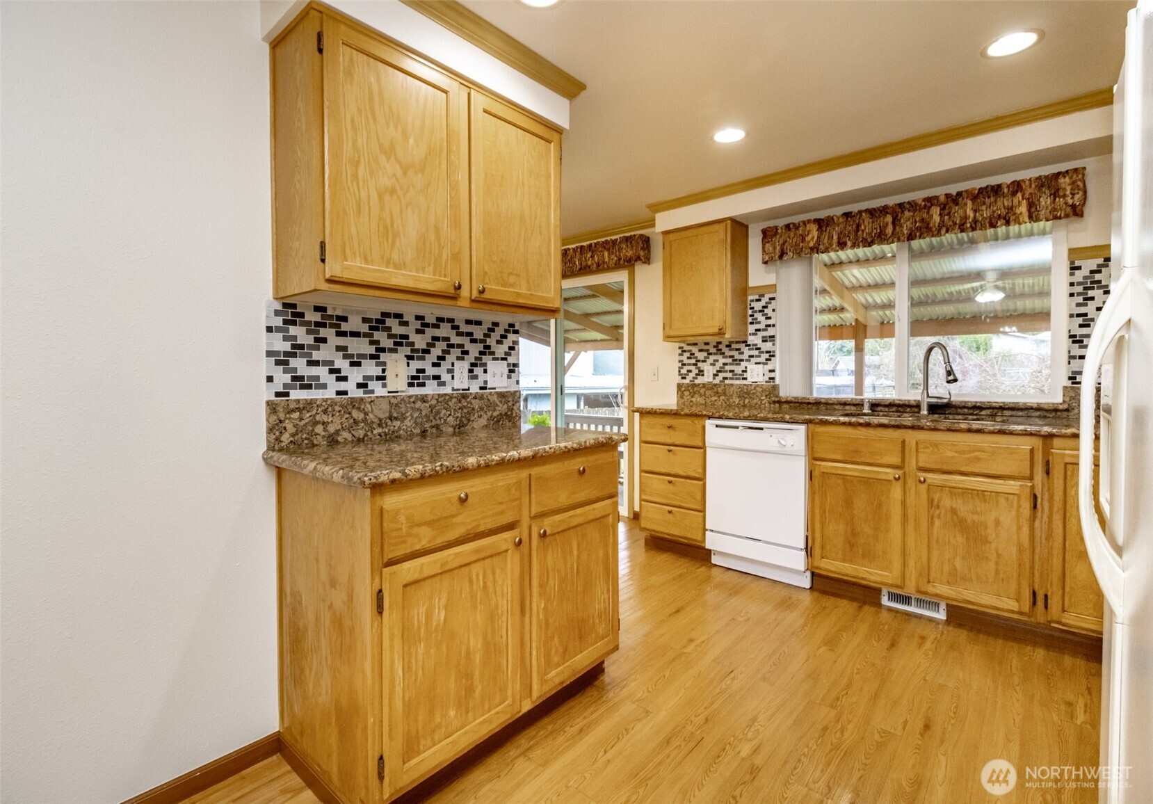 29123 41 Street Ct S