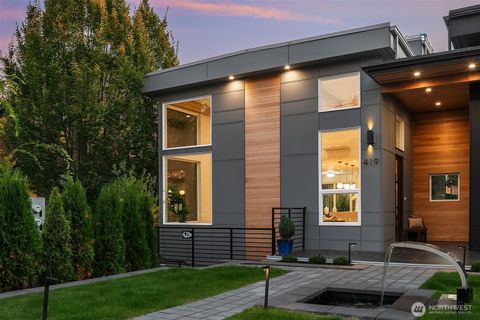 Photo of 419 14th Avenue W, Kirkland, WA 98033 (MLS # 2441214)