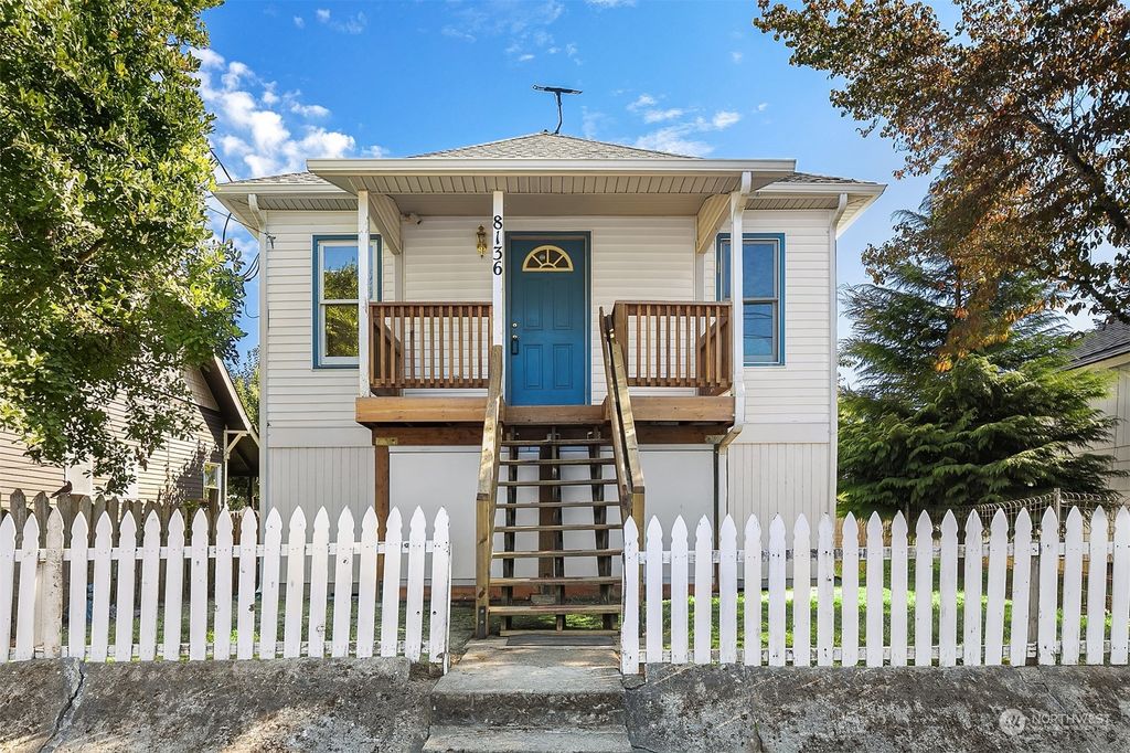 Photo of 8136 Silva Avenue SE, Snoqualmie, WA 98065 (MLS # 2000782)