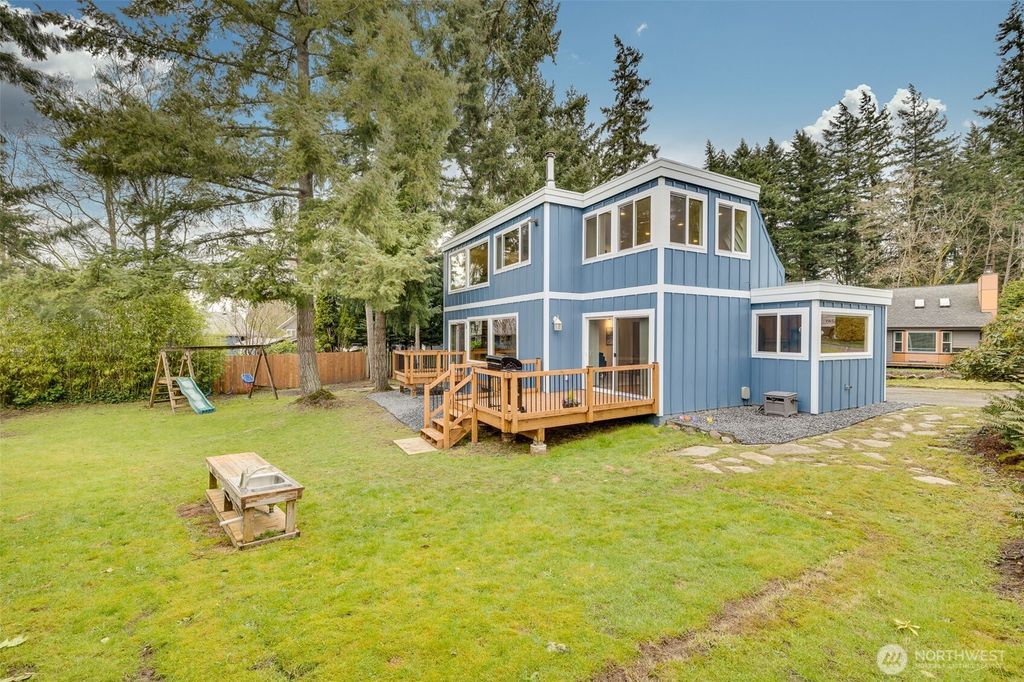 Photo of 4421 75th Street SW, Mukilteo, WA 98275 (MLS # 2493701)
