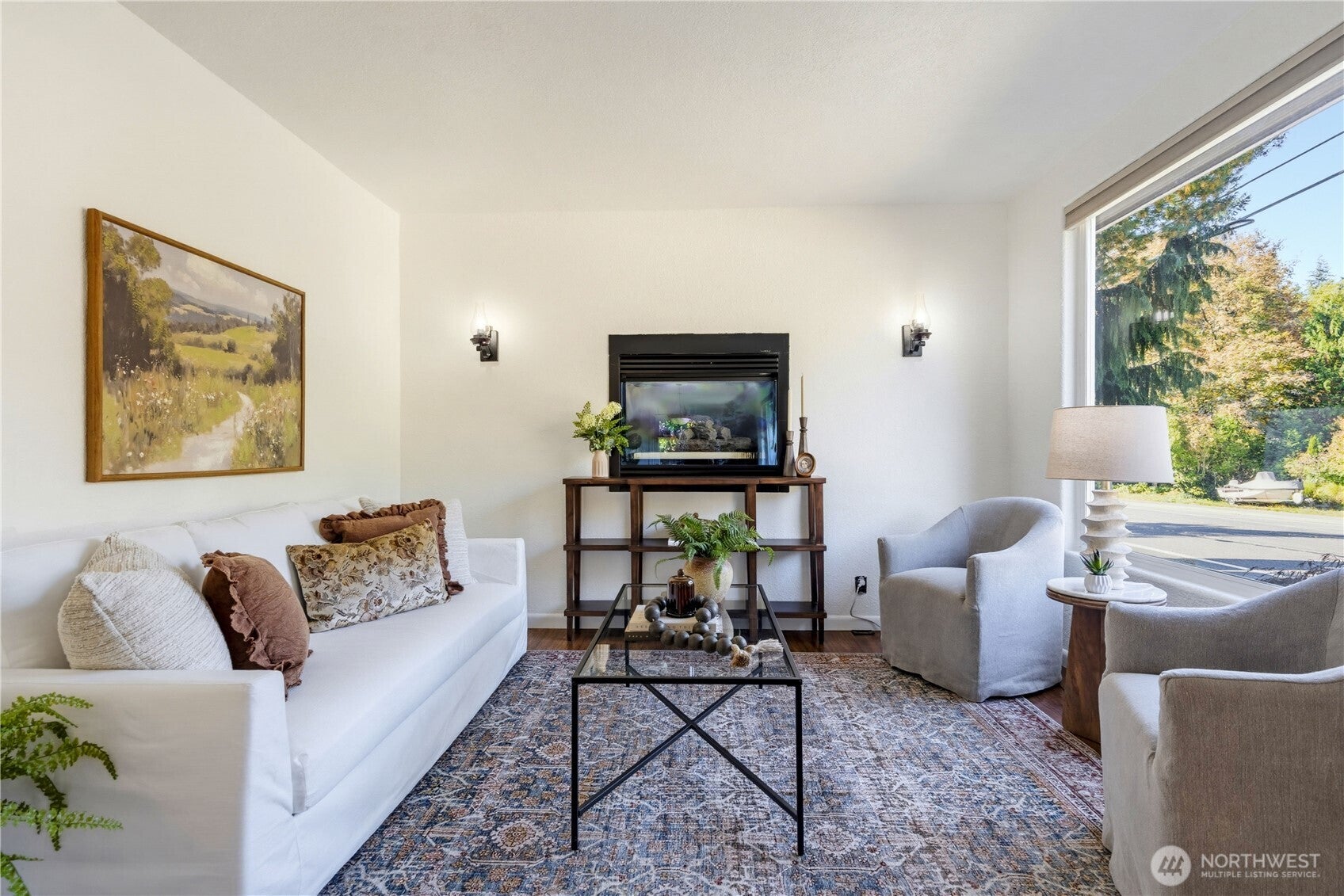 3326 Lakeway Drive
