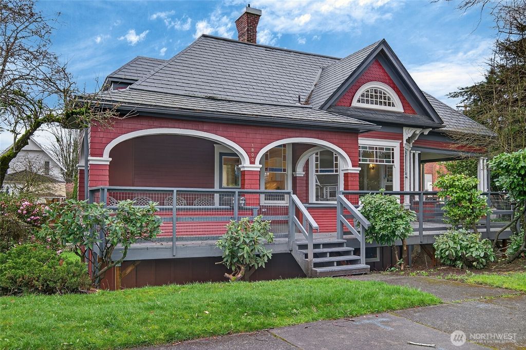 Photo of 1310 Ellsworth Street, Bellingham, WA 98225 (MLS # 2496953)