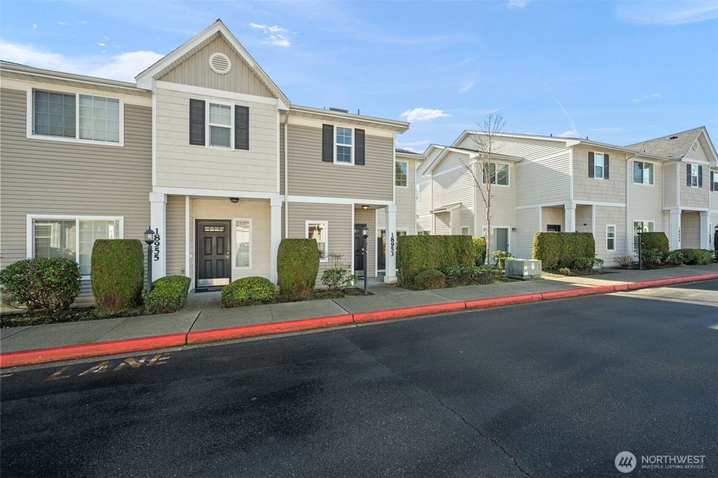 Photo of 18953 108th Lane SE, Renton, WA 98055 (MLS # 2482682)