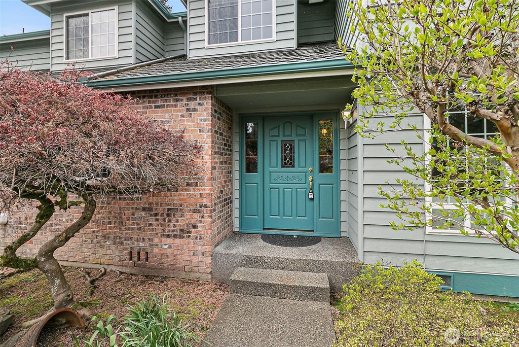 Photo of 32427 11th Avenue SW, Federal Way, WA 98023 (MLS # 2506335)