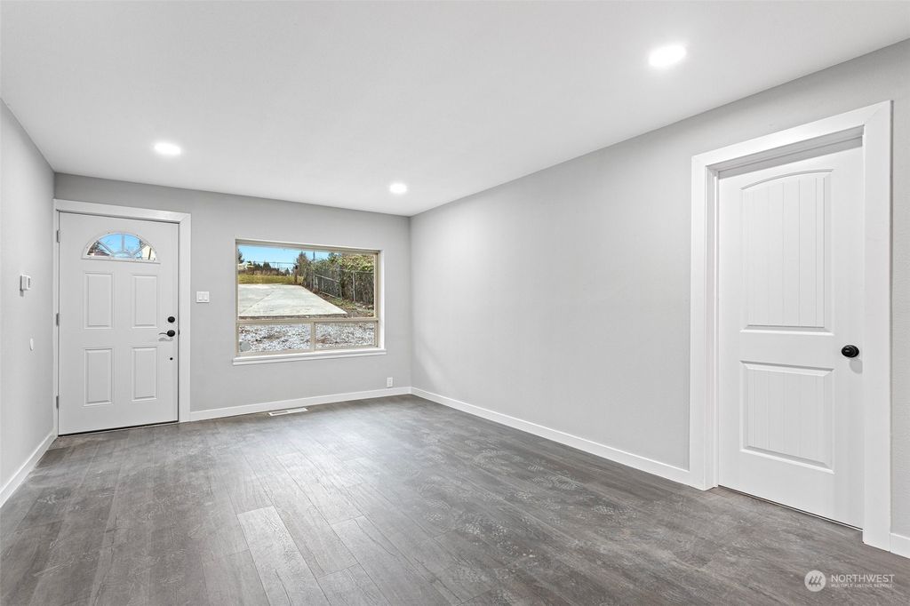 Photo of 11430 SE Petrovitsky Road, Renton, WA 98055 (MLS # 2029205)