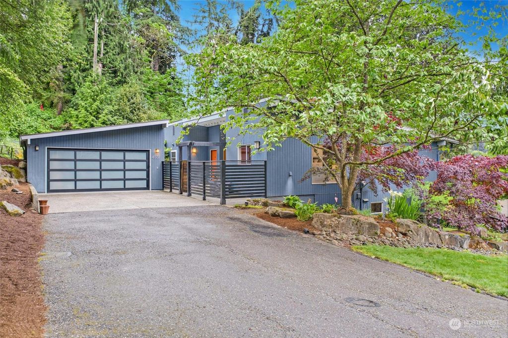 Photo of 4531 NE 106th Street, Seattle, WA 98125 (MLS # 2235787)