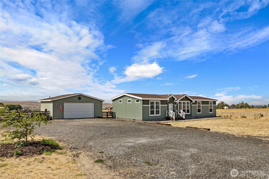 Photo of 17270 Vantage Highway, Ellensburg, WA 98926 (MLS # 2577048)