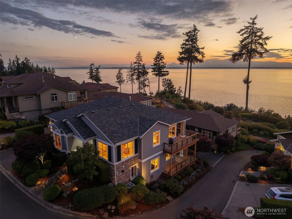 Photo of 6652 Waterton Circle, Mukilteo, WA 98275 (MLS # 2582583)