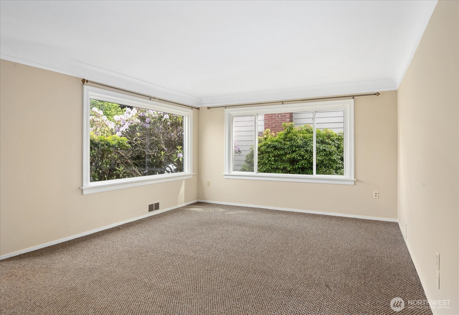 307 I Street SE