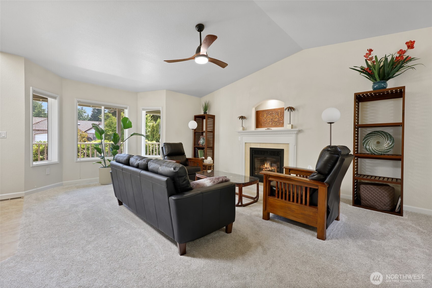 2715 Walnut Loop NW