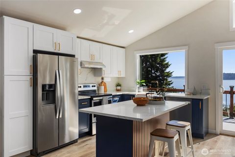 1313 Colchester Drive SE Port Orchard WA 98366