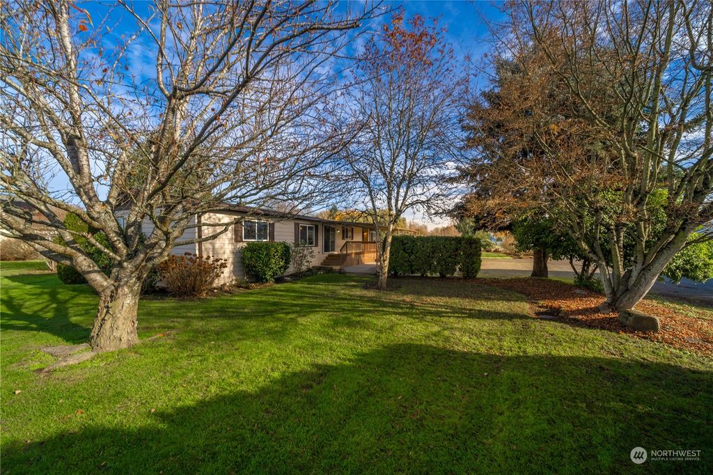 Photo of 403 3rd ave Ave S, Algona, WA 98001 (MLS # 2181847)