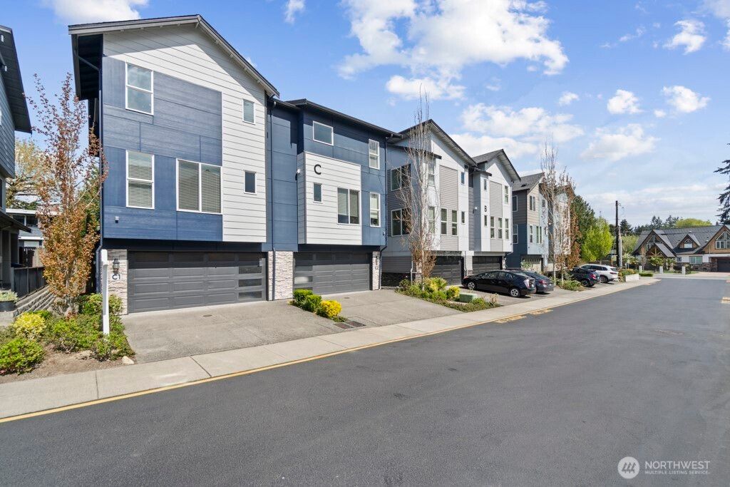 Photo of 15624 Meadow Road #C1, Lynnwood, WA 98087 (MLS # 2373203)