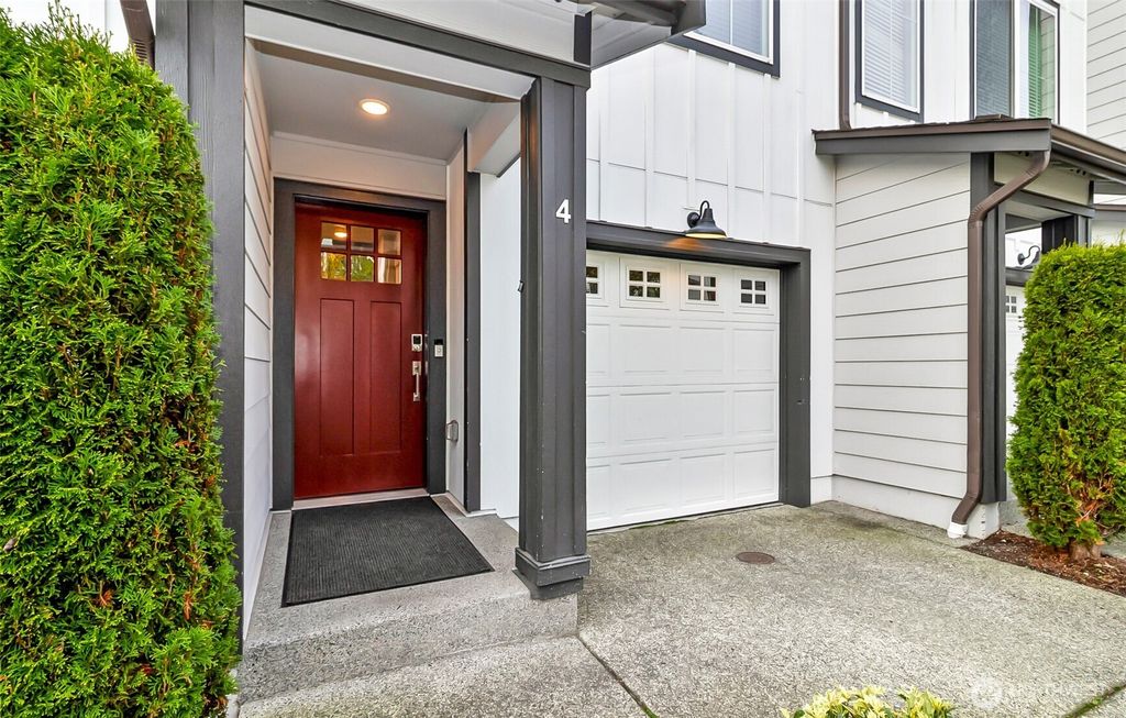 Photo of 2002 101 Street SE #4, Lake Stevens, WA 98258 (MLS # 2458536)