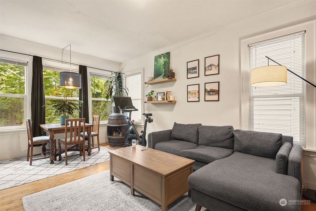 Photo of 2222 Eastlake Avenue E, Seattle, WA 98102 (MLS # 2160078)