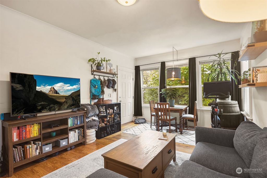 Photo of 2222 Eastlake Avenue E, Seattle, WA 98102 (MLS # 2160078)