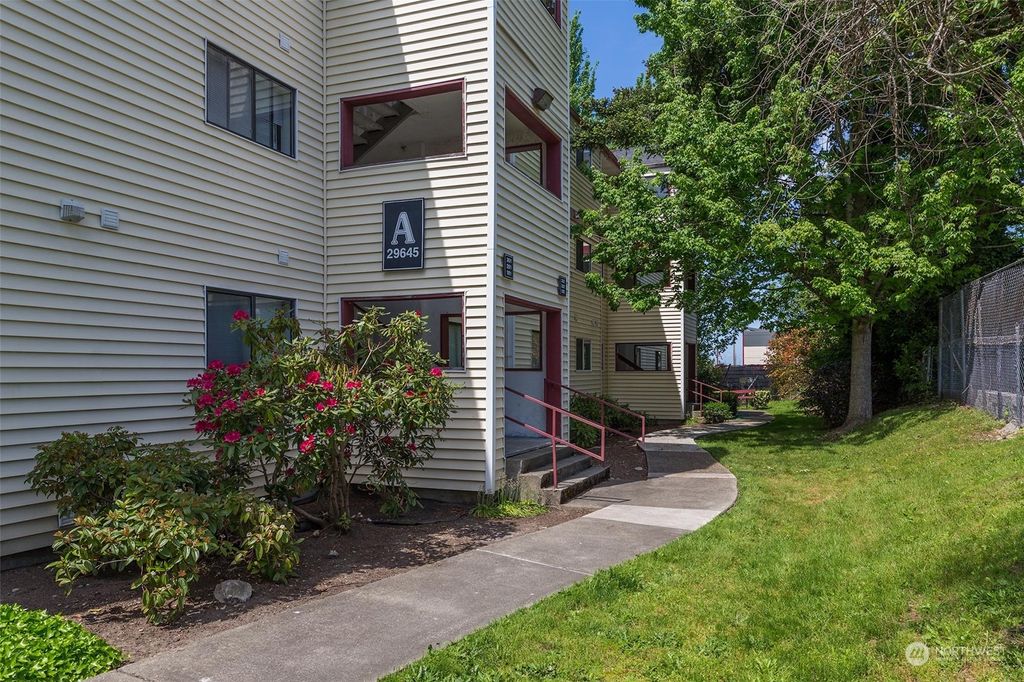 Photo of 29645 18th Avenue S #A303, Federal Way, WA 98003 (MLS # 2072169)