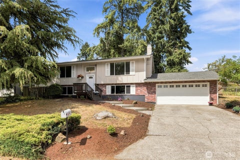 Photo of 7910 Husky Way SE, Lacey, WA 98503 (MLS # 2551089)
