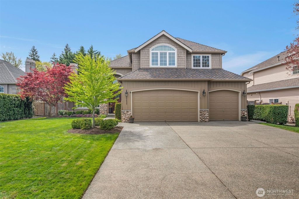 Photo of 26637 SE 15th Street, Sammamish, WA 98075 (MLS # 2510142)