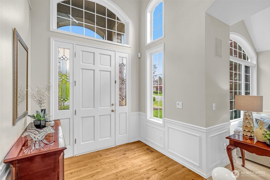 Photo of 26637 SE 15th Street, Sammamish, WA 98075 (MLS # 2510142)