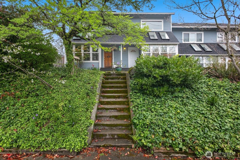 Photo of 1816 East Jefferson Street #B, Seattle, WA 98122 (MLS # 2487113)