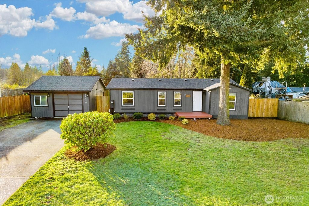 Photo of 16124 120th Avenue E, Puyallup, WA 98374 (MLS # 2469043)