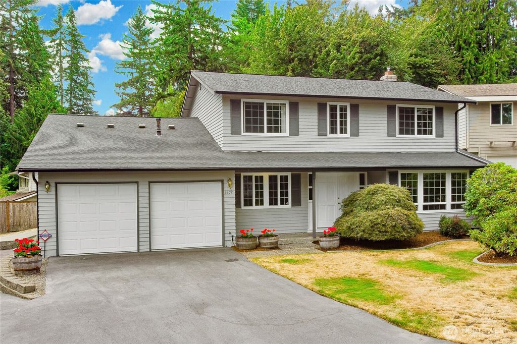 Photo of 6609 141st Place NE, Redmond, WA 98052 (MLS # 2417974)